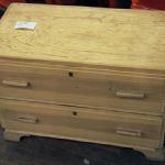 117 1123 CHEST OF DRAWERS